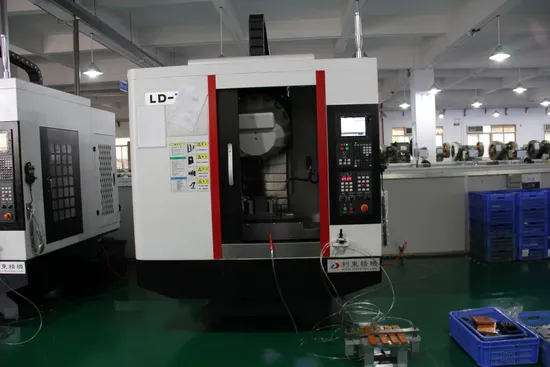 Le cuivre en aluminium fait sur commande d'OEM emboutissant le radiateur de plat d'électronique de feuille de radiateur